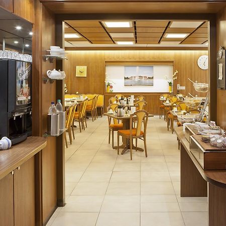 Hotel Blauer Karpfen Oberschleissheim Ngoại thất bức ảnh