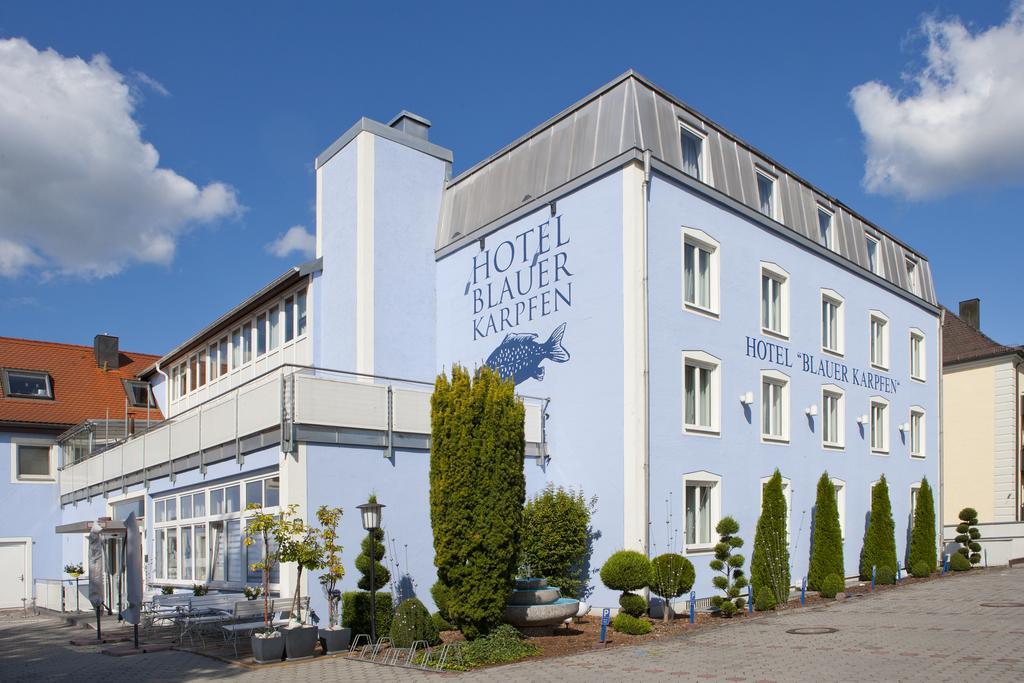 Hotel Blauer Karpfen Oberschleissheim Ngoại thất bức ảnh