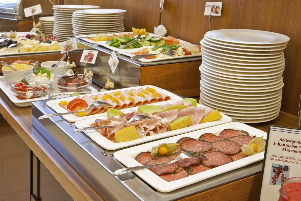 Hotel Blauer Karpfen Oberschleissheim Phòng bức ảnh