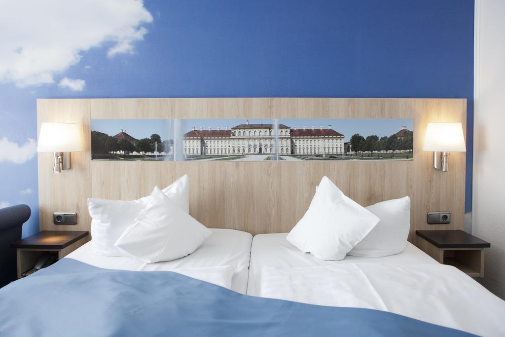 Hotel Blauer Karpfen Oberschleissheim Phòng bức ảnh