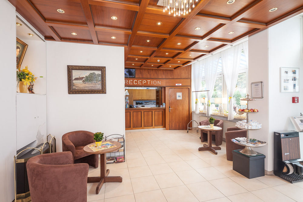 Hotel Blauer Karpfen Oberschleissheim Ngoại thất bức ảnh